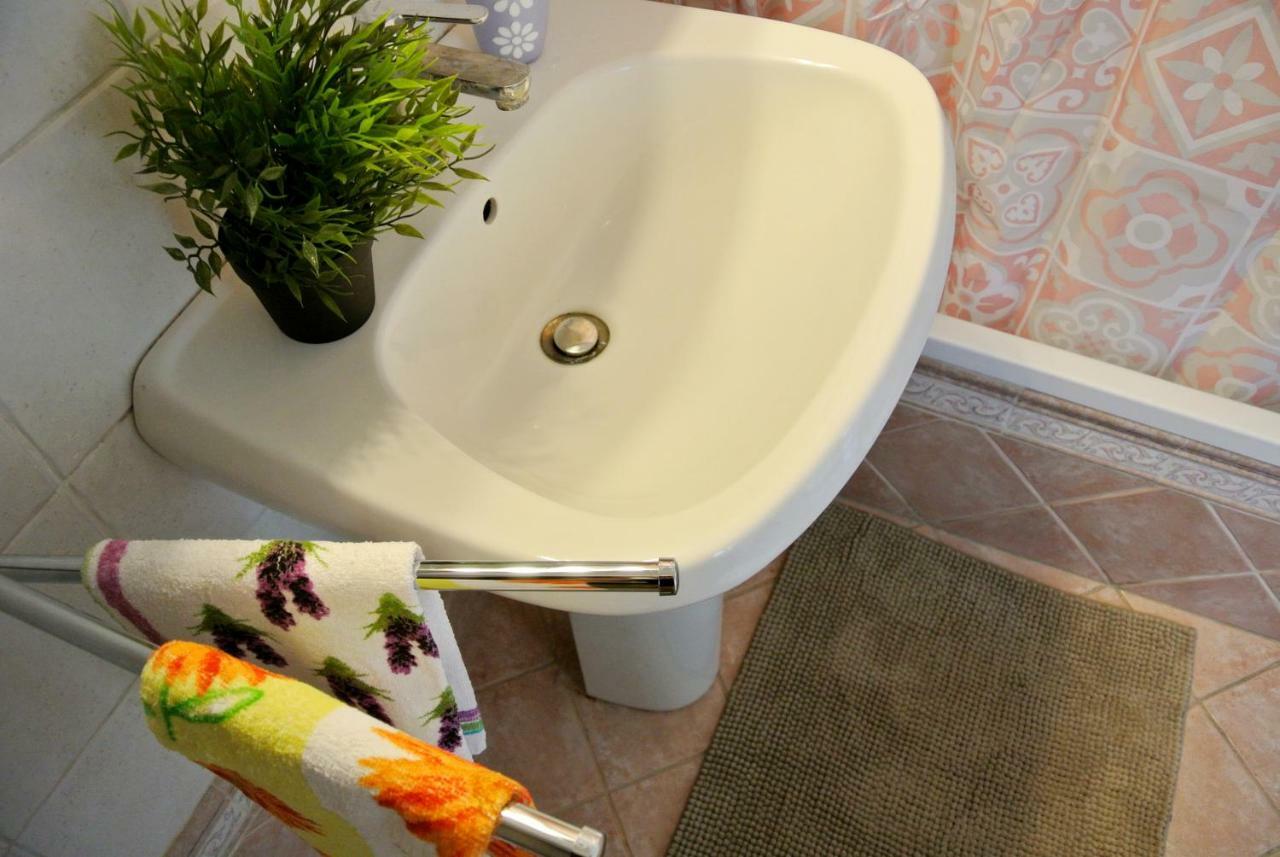 포르토페라이오 Loft Vista Mare Elba 아파트 외부 사진
